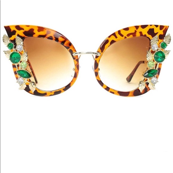 Oversized Jeweled Butterfly Shaped Sunglasses - Picture 1 of 4